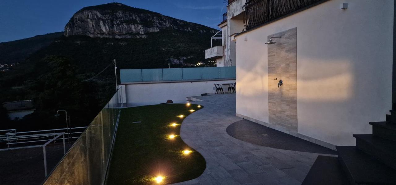 En Suite Bedroom Blue Moon Piano di Sorrento Bagian luar foto